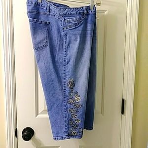 Jeans Capris Denim 18W Emboidery d.jeans